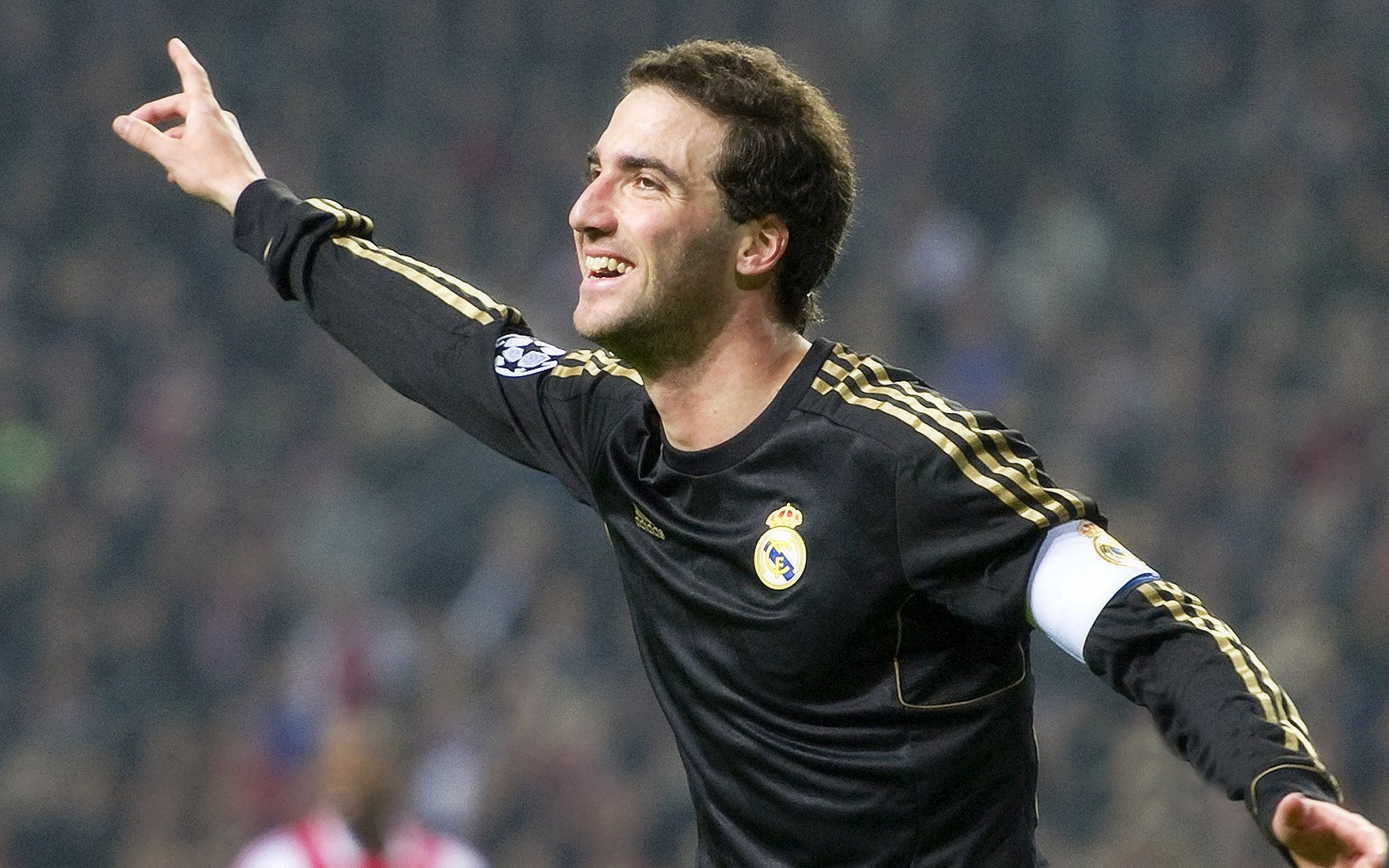 九游娱乐官方网站-曼联锋线大洗牌,3000万先生或离队,曼联引进前锋